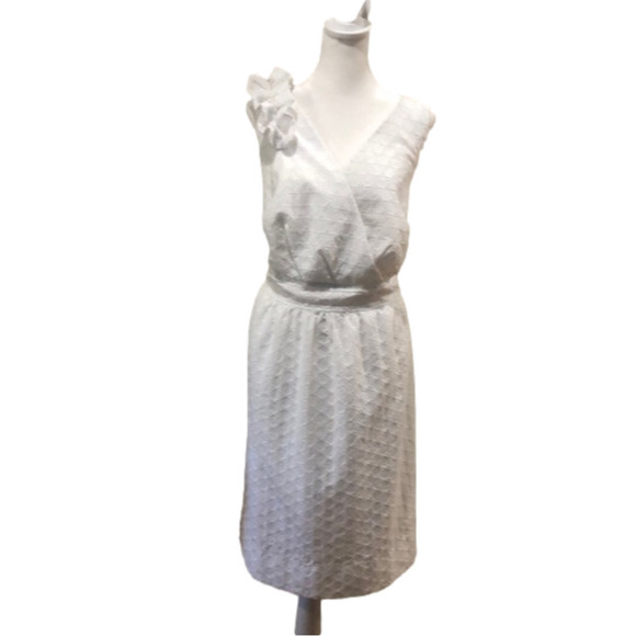 Dress Barn white eyelet, surplice front dress w/ruffle on one shoulder. Size 14 - Picture 1 of 11